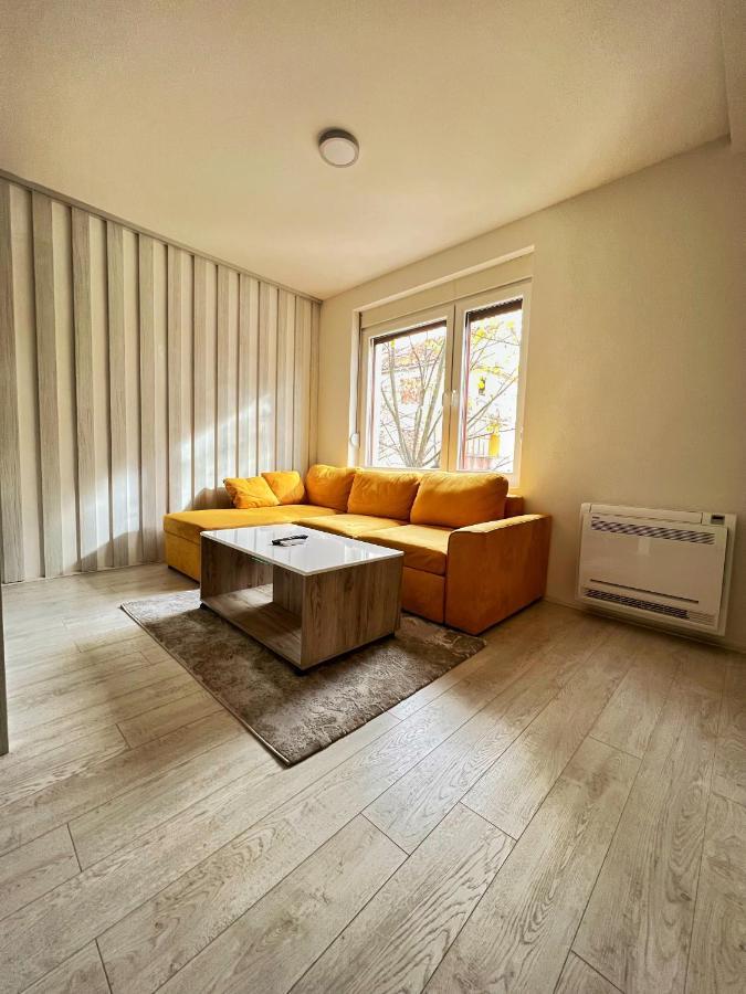 Center Deluxe Studio Niksic Exterior photo