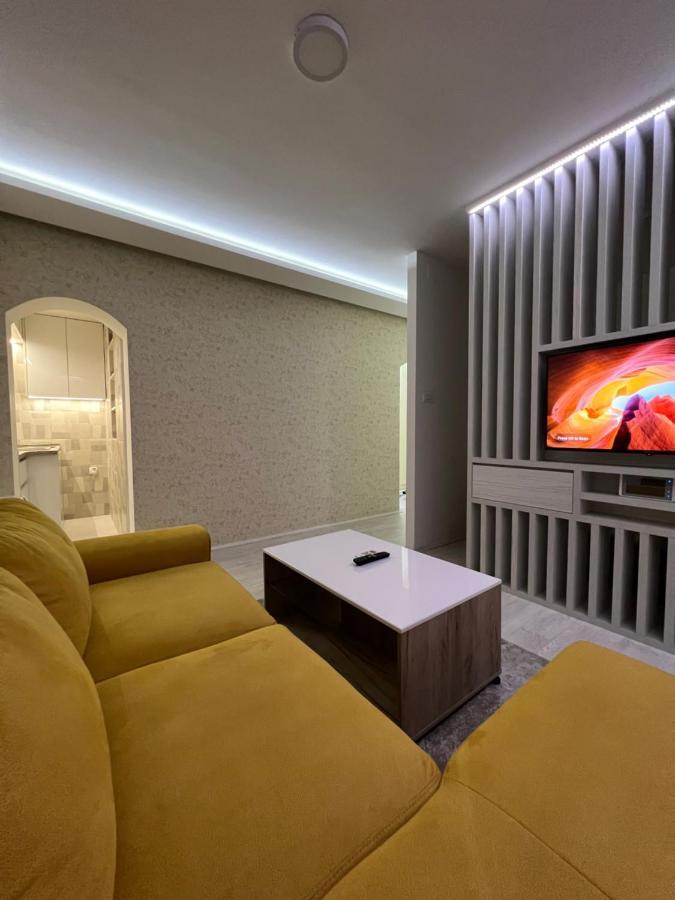 Center Deluxe Studio Niksic Exterior photo